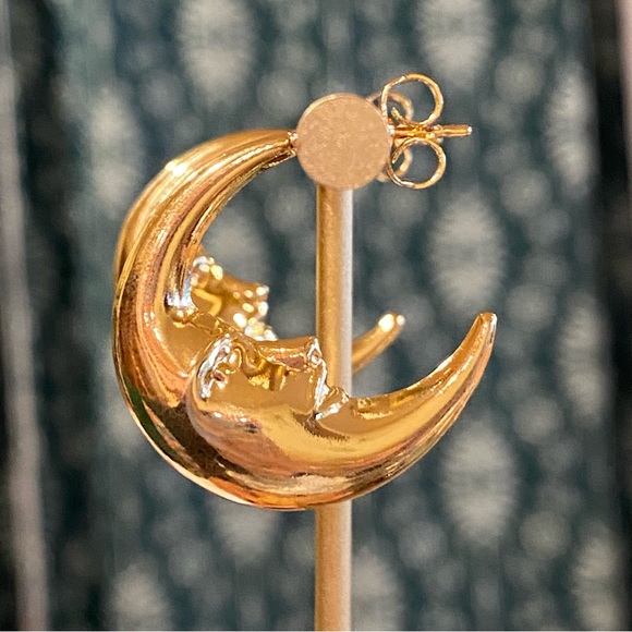 Macy's Jewelry - Macy's 14K Gold Plated Moon Crest Crescent Hoop Earrings NIB
